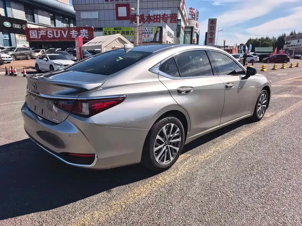 Lexus ES 2024 из CN, фото 3