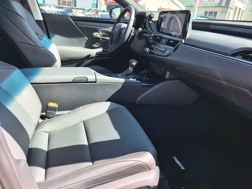 Lexus ES 2024 из CN, фото 7