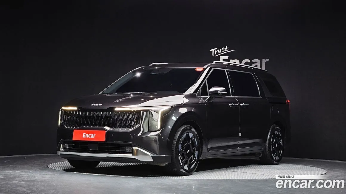Kia Carnival — фото 1