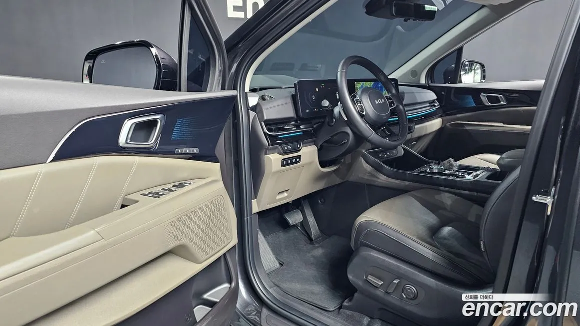 Kia Carnival — фото 10