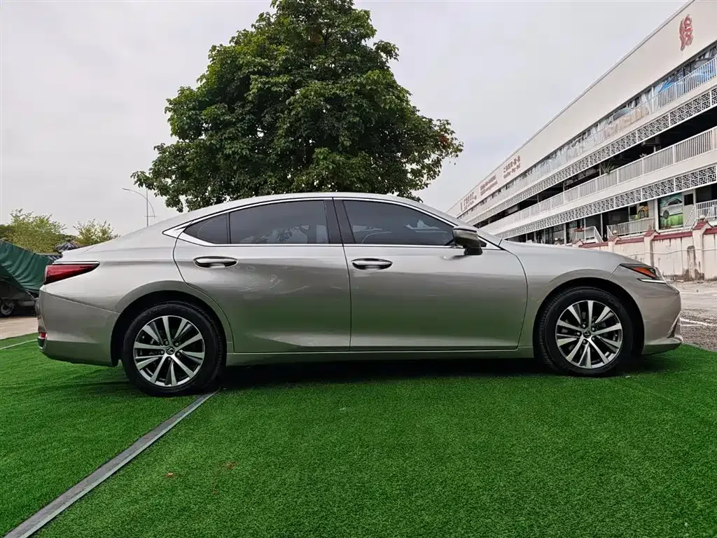 Lexus ES 2021 из CN, фото 4