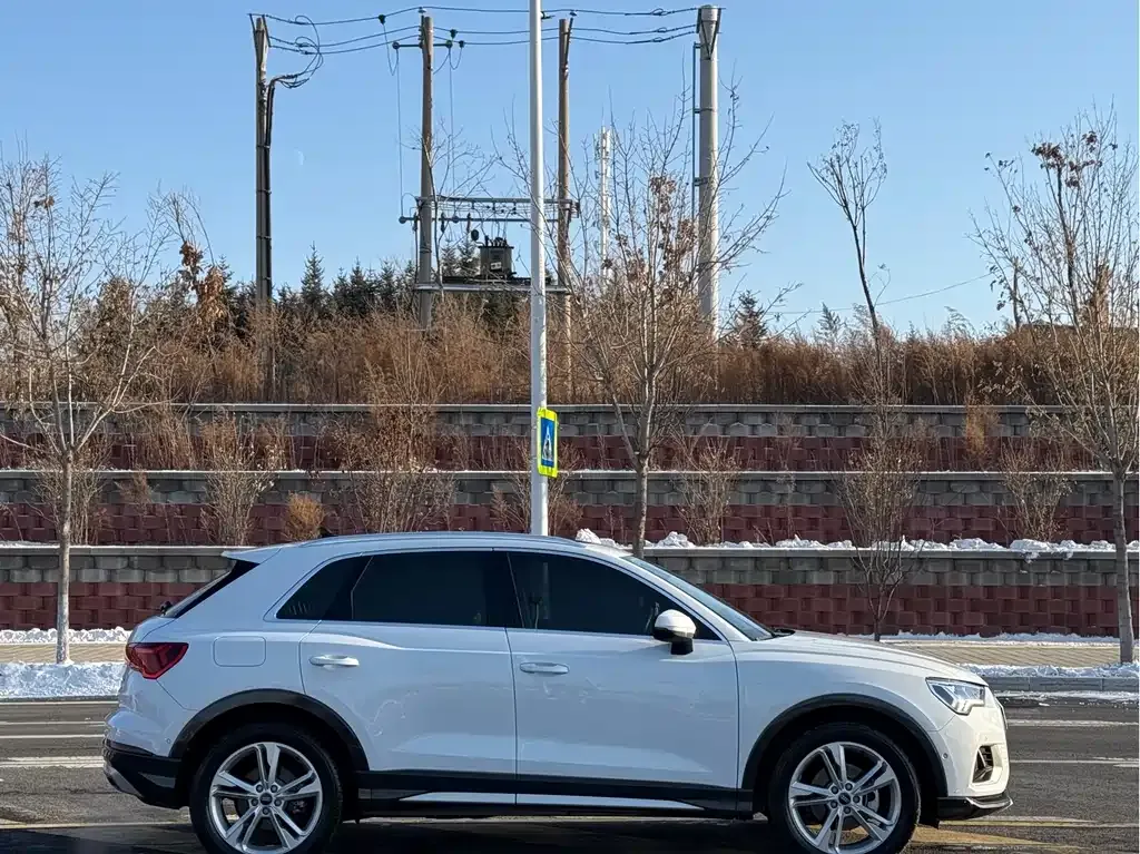 Audi Q3 2021 из CN, фото 9