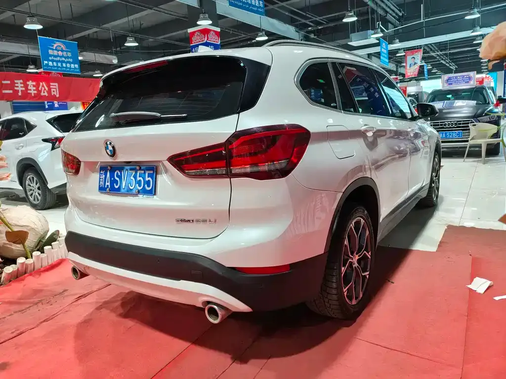 BMW X1 2021 из CN, фото 9