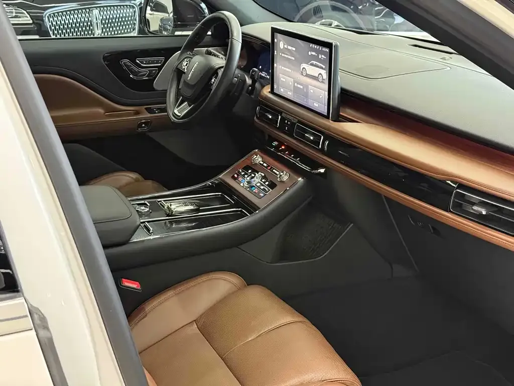 Lincoln Aviator 2021 из CN, фото 5