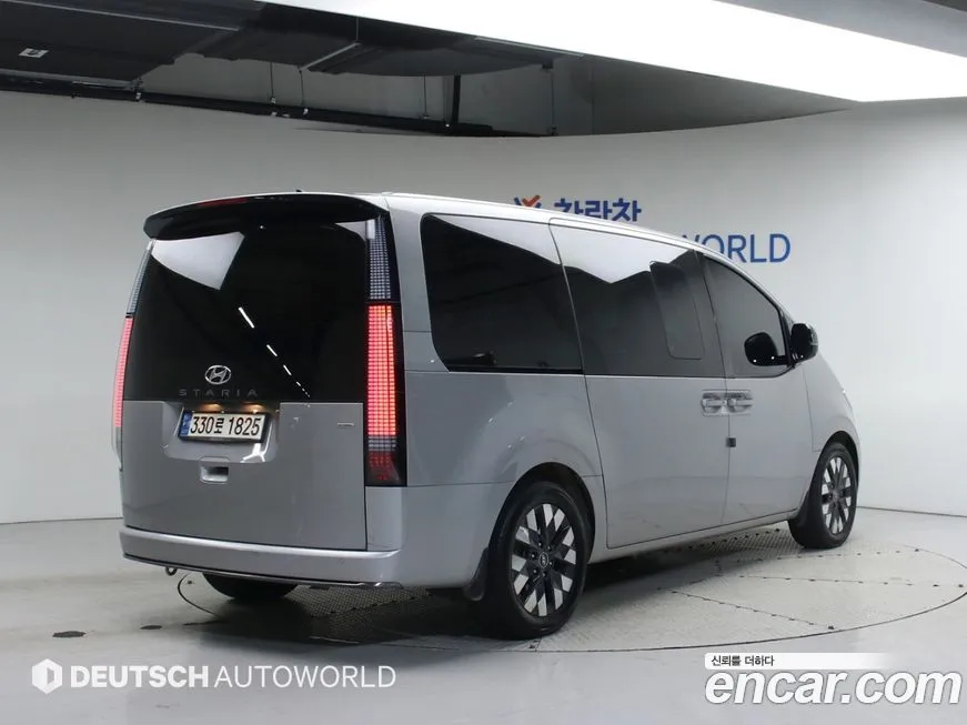 Hyundai Staria 2023 из KR, фото 2