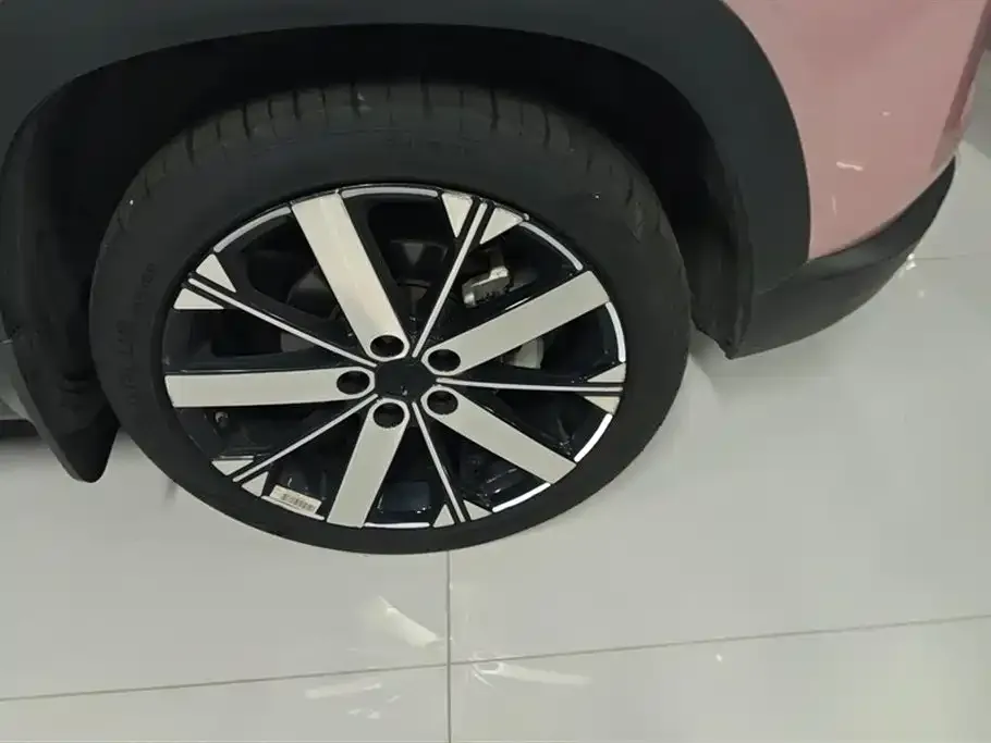 Geely Icon — фото 6