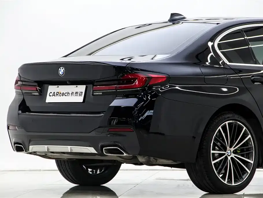 BMW 5 Series 2022 из CN, фото 8