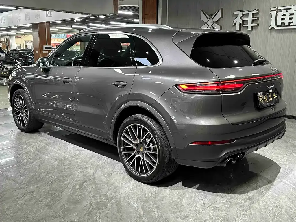 Porsche Cayenne — фото 3