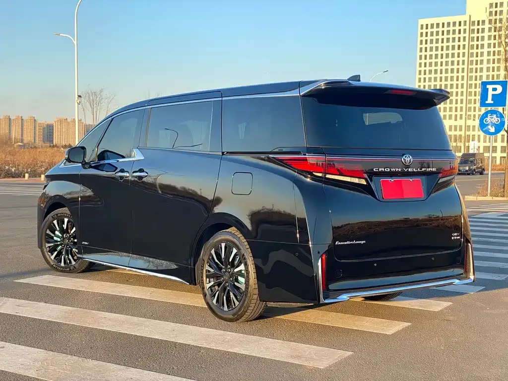 Toyota Vellfire — фото 6