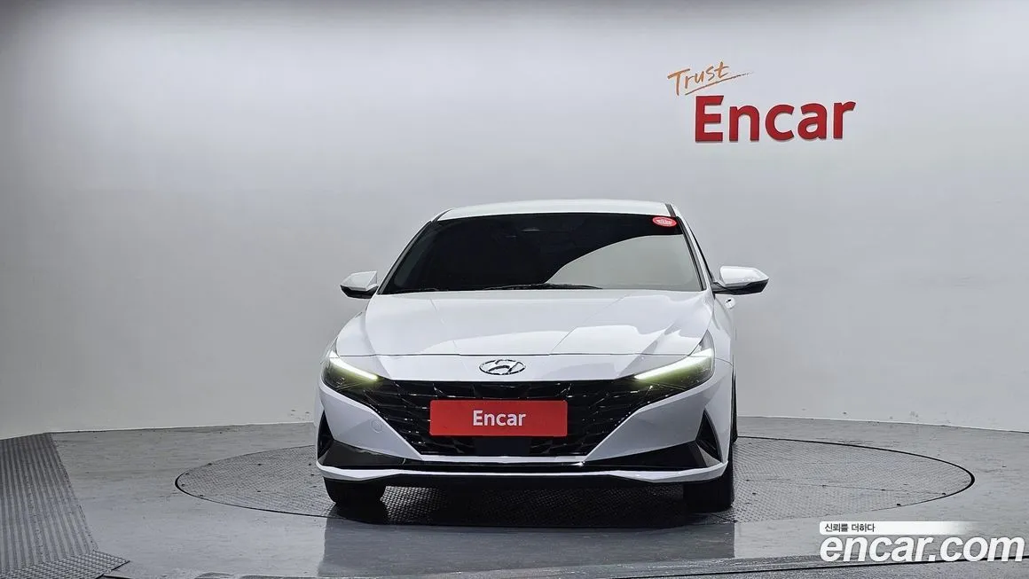 Hyundai AVANTE — фото 3