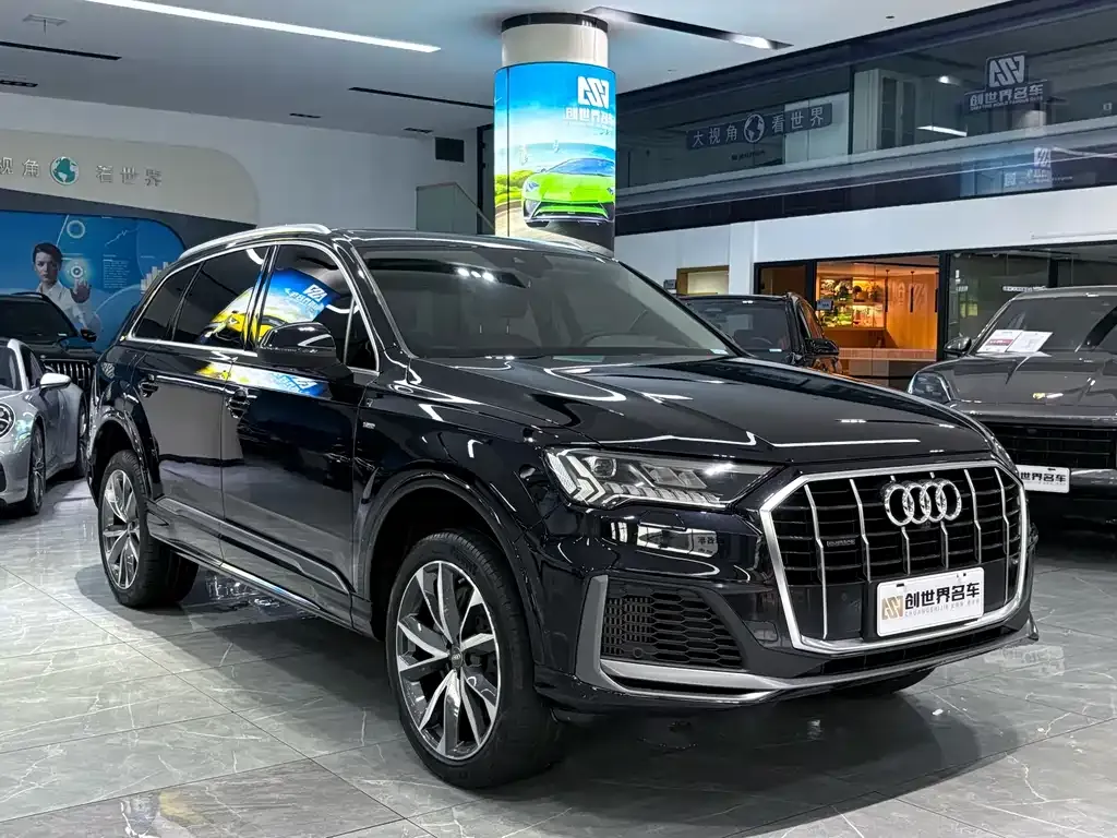 Audi Q7 2021 из CN, фото 3