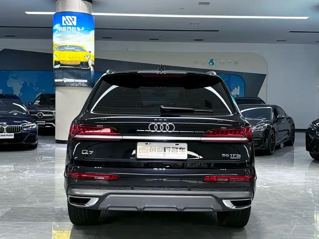Audi Q7 2021 из CN, фото 5