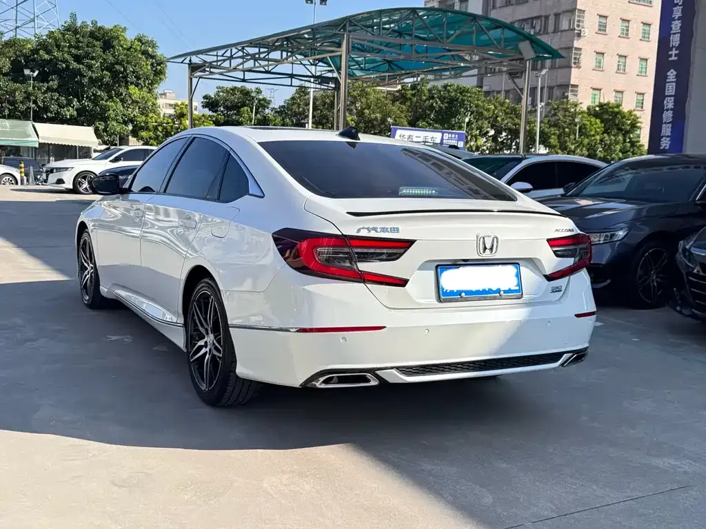 Honda Accord — фото 4