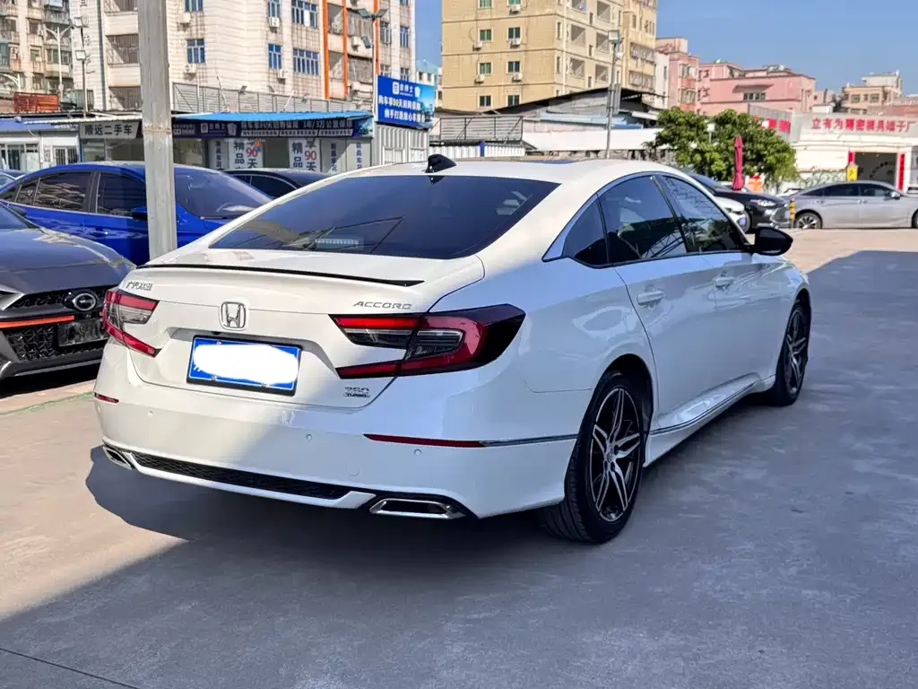 Honda Accord — фото 6