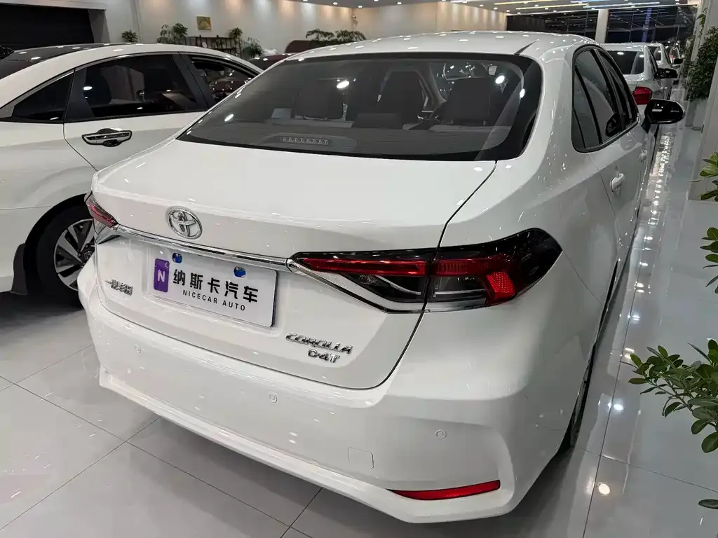 Toyota Corolla 2024 из CN, фото 4