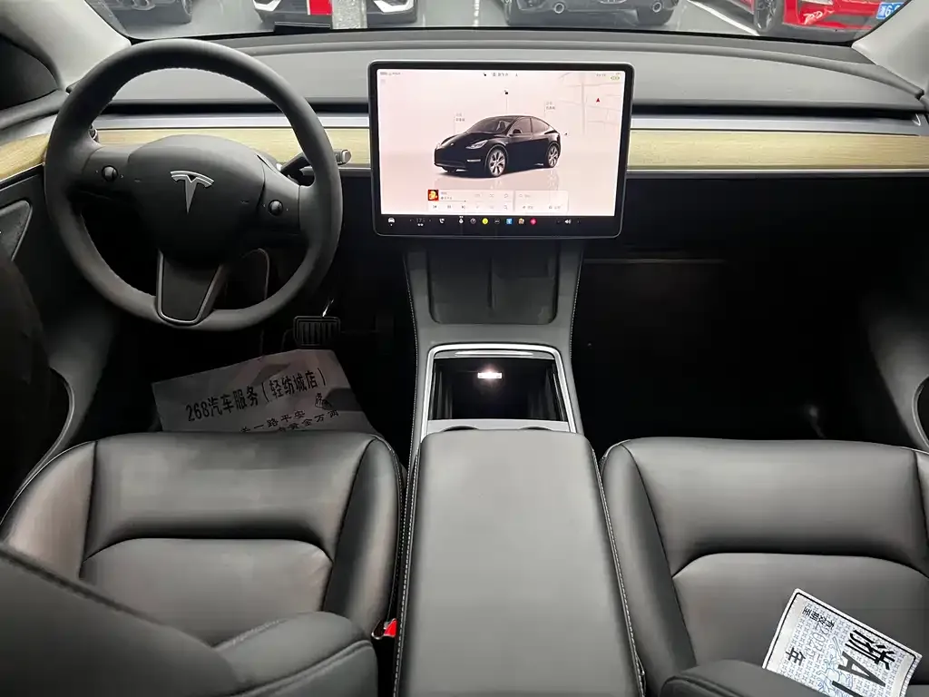 Tesla Model Y — фото 5