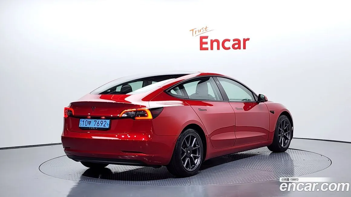 Tesla Model 3 2021 из KR, фото 2