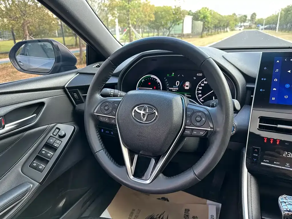 Toyota Avalon — фото 10