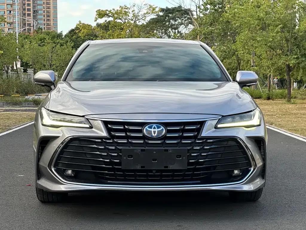 Toyota Avalon — фото 2