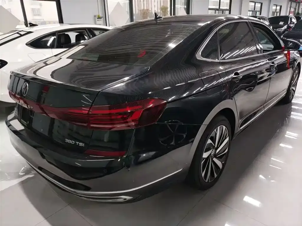 Volkswagen Passat — фото 5