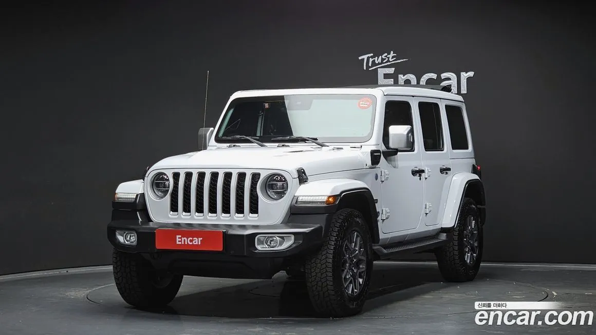 Jeep Wrangler — фото 1