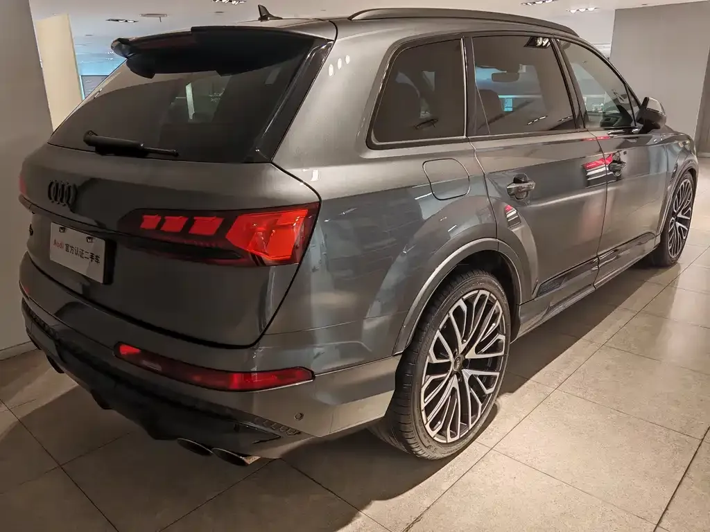 Audi SQ7 2024 из CN, фото 2