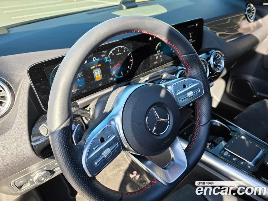 Mercedes-Benz GLA-Class — фото 10