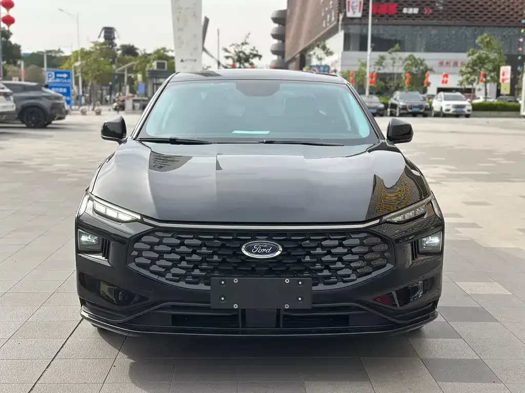 Ford Mondeo 2023 из CN, фото 2