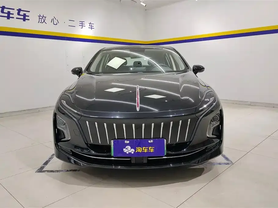 Hongqi E-QM5 — фото 2