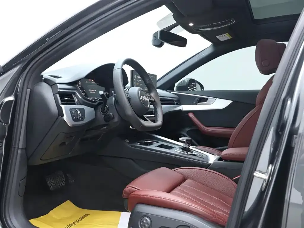 Audi A4L 2022 из CN, фото 10