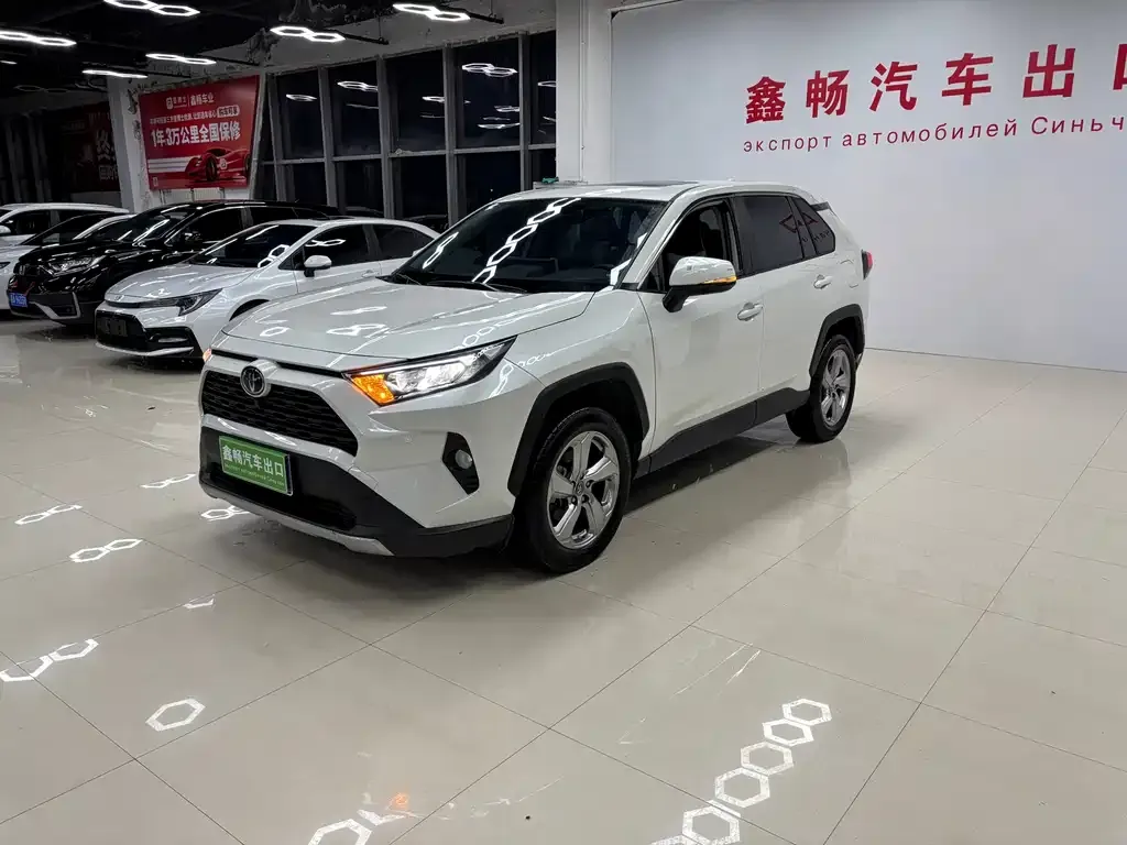 Toyota RAV4 — фото 2