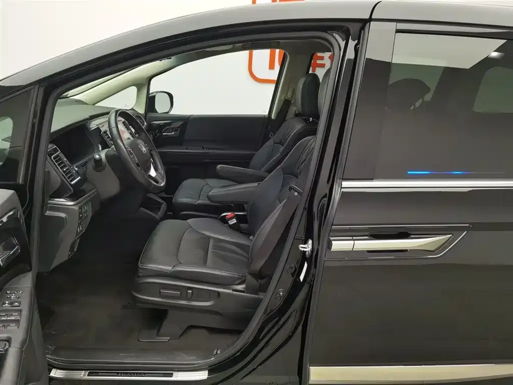 Honda Elysion 2021 из CN, фото 10