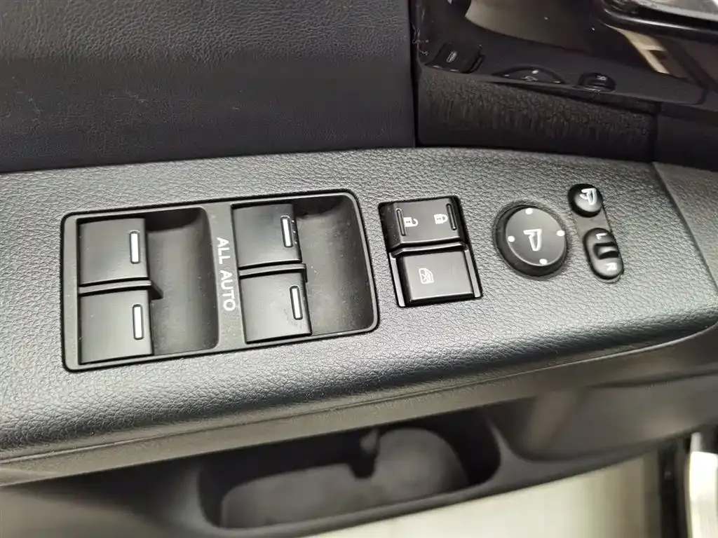 Honda Elysion 2021 из CN, фото 9