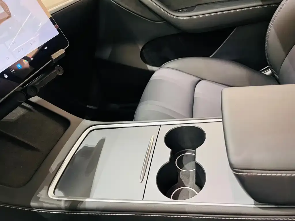 Tesla Model Y 2023 из CN, фото 10