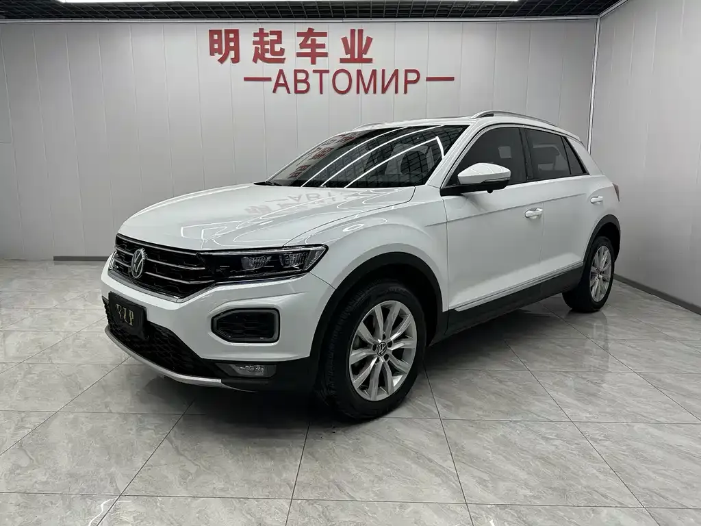 Volkswagen T-Roc — фото 1