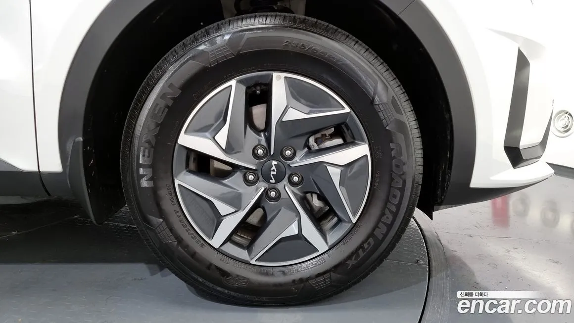 Kia Sorento — фото 5