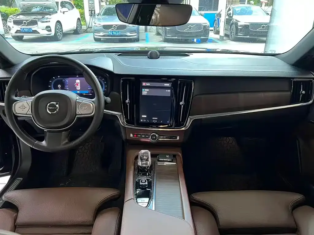 Volvo S90 — фото 4
