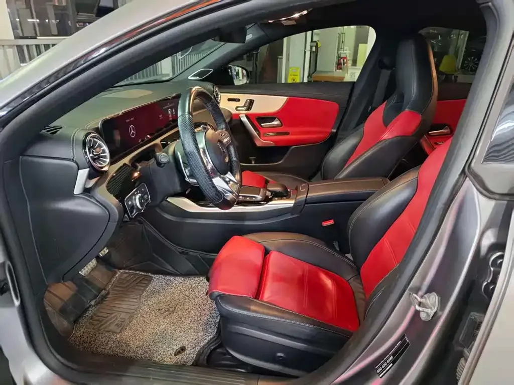 Mercedes-Benz CLA AMG — фото 10
