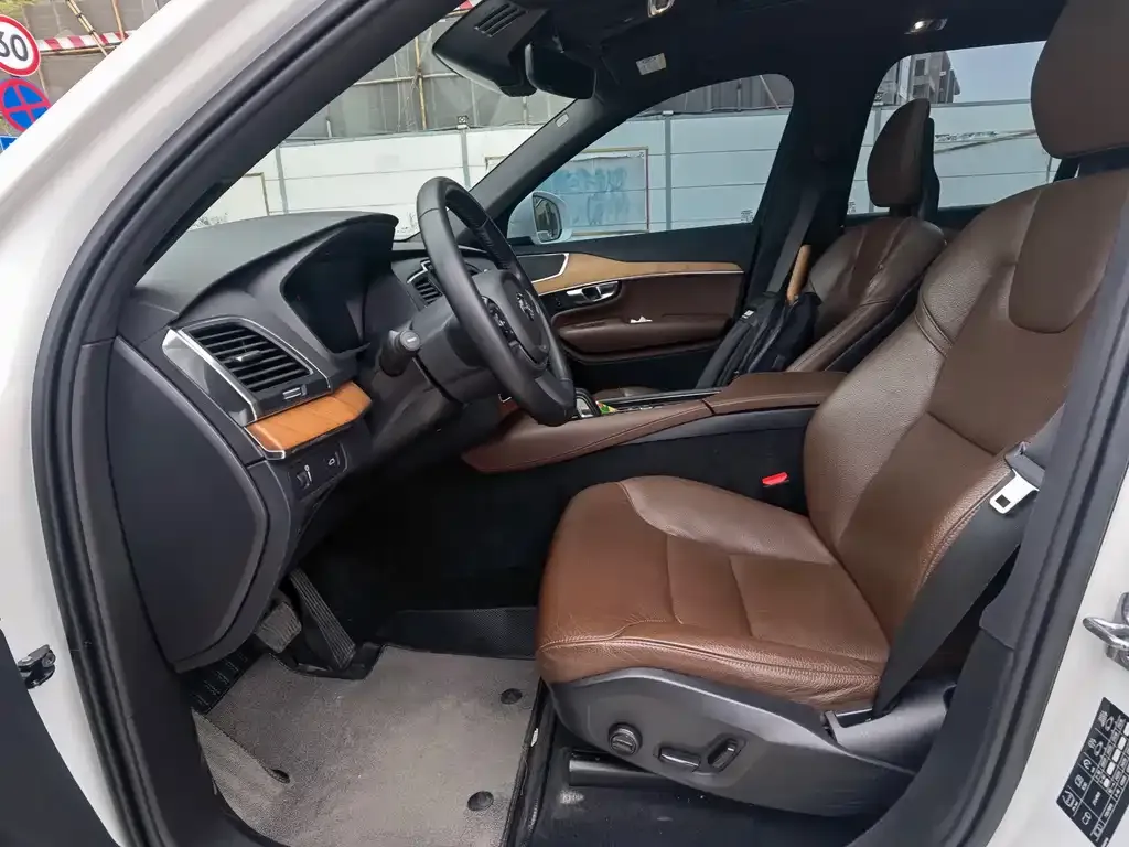 Volvo XC90 2021 из CN, фото 4