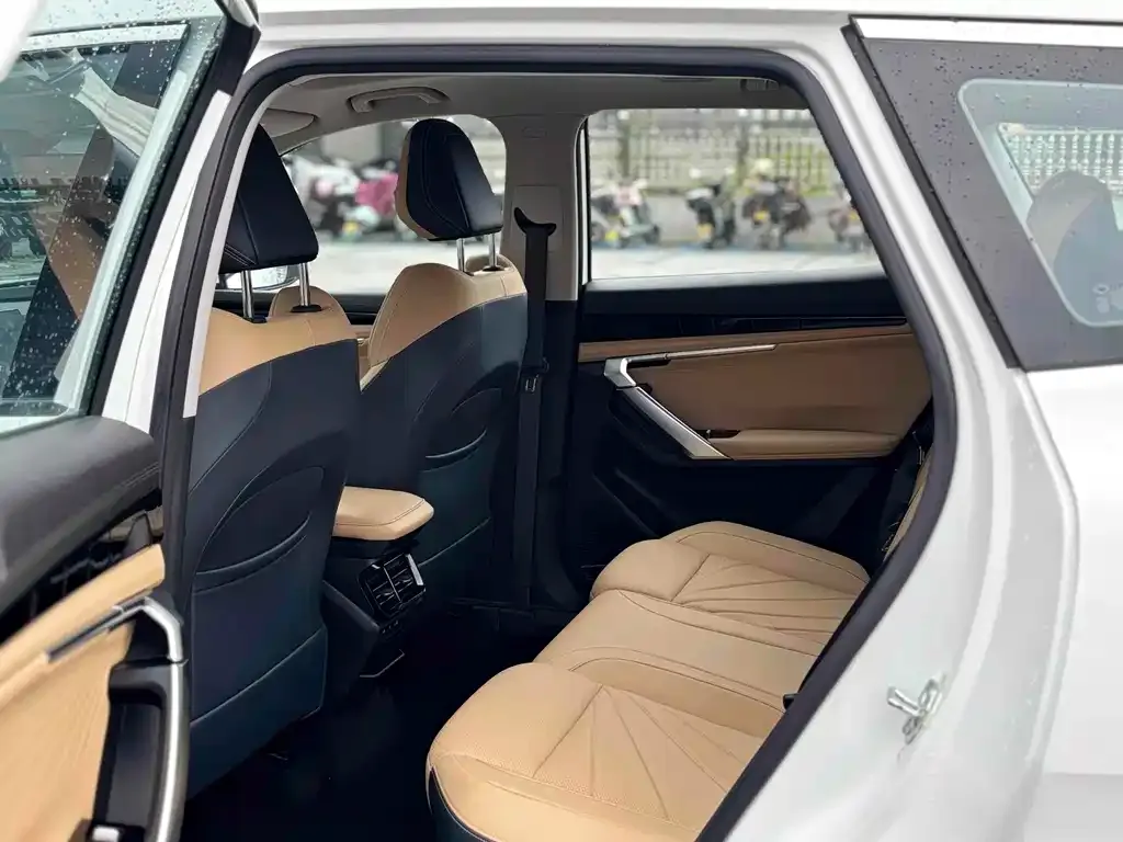 Geely Boyue L 2024 из CN, фото 6
