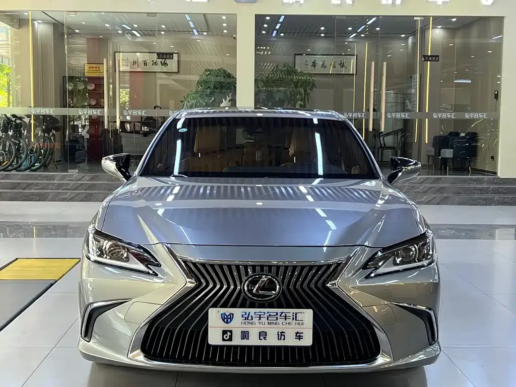 Lexus ES 2021 из CN, фото 2