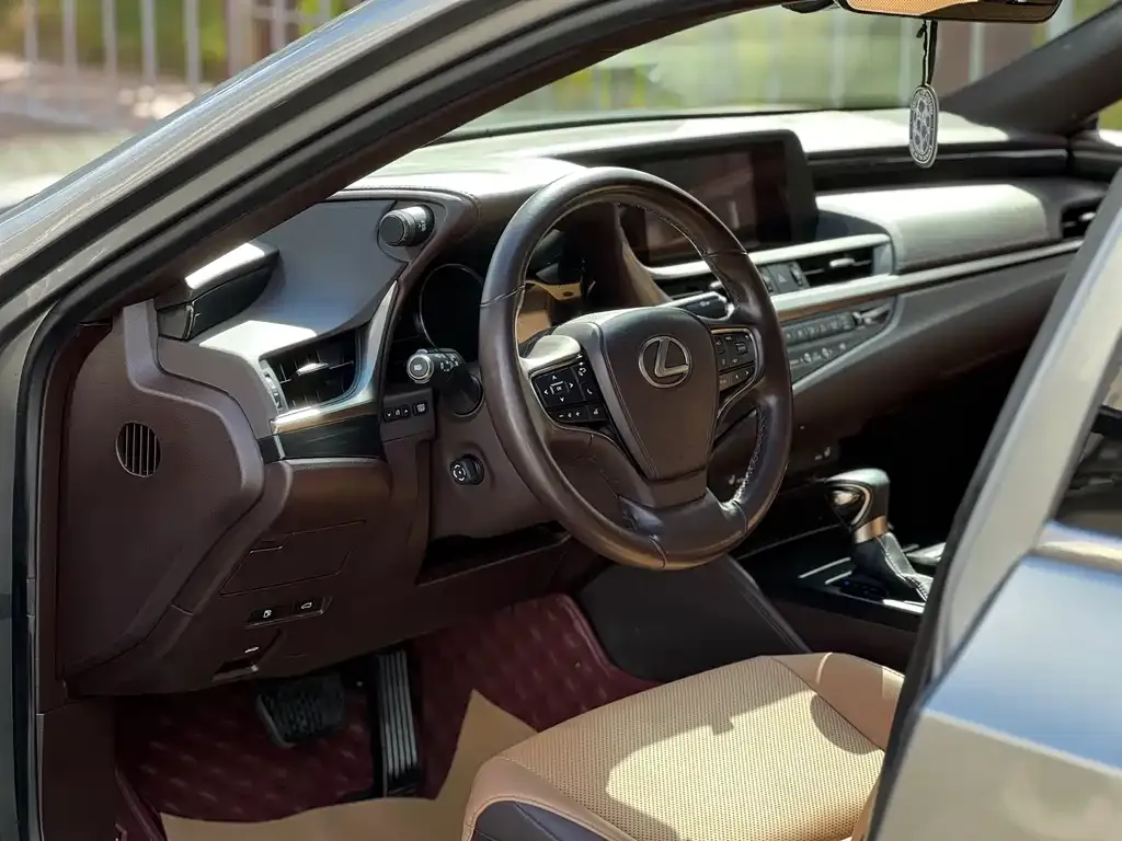 Lexus ES 2021 из CN, фото 6