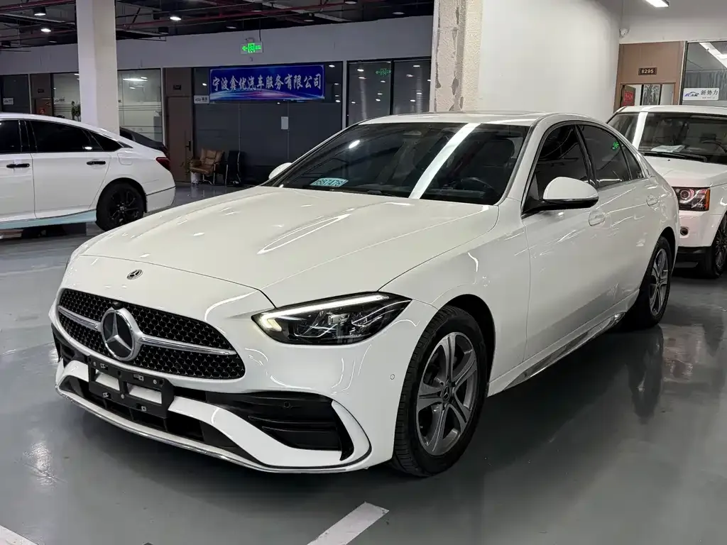 Mercedes-Benz C-Class — фото 1
