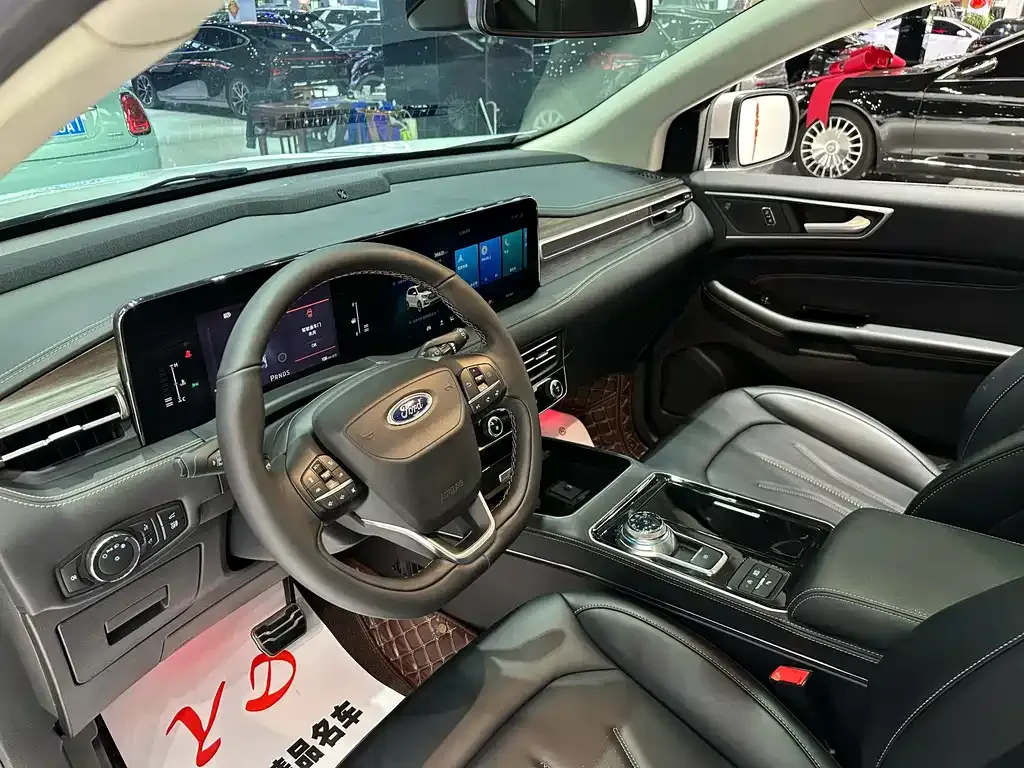 Ford Edge — фото 5
