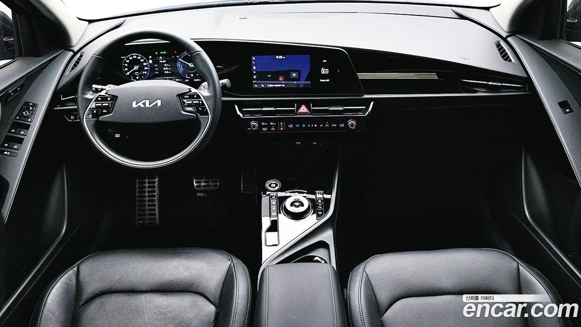 Kia Niro — фото 8