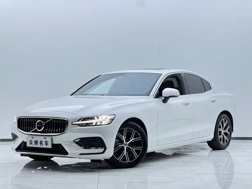 Volvo S60 2025 из CN, фото 1
