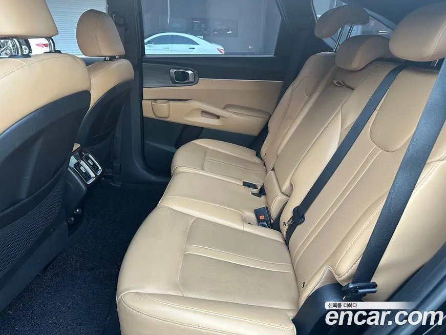 Kia Sorento — фото 6