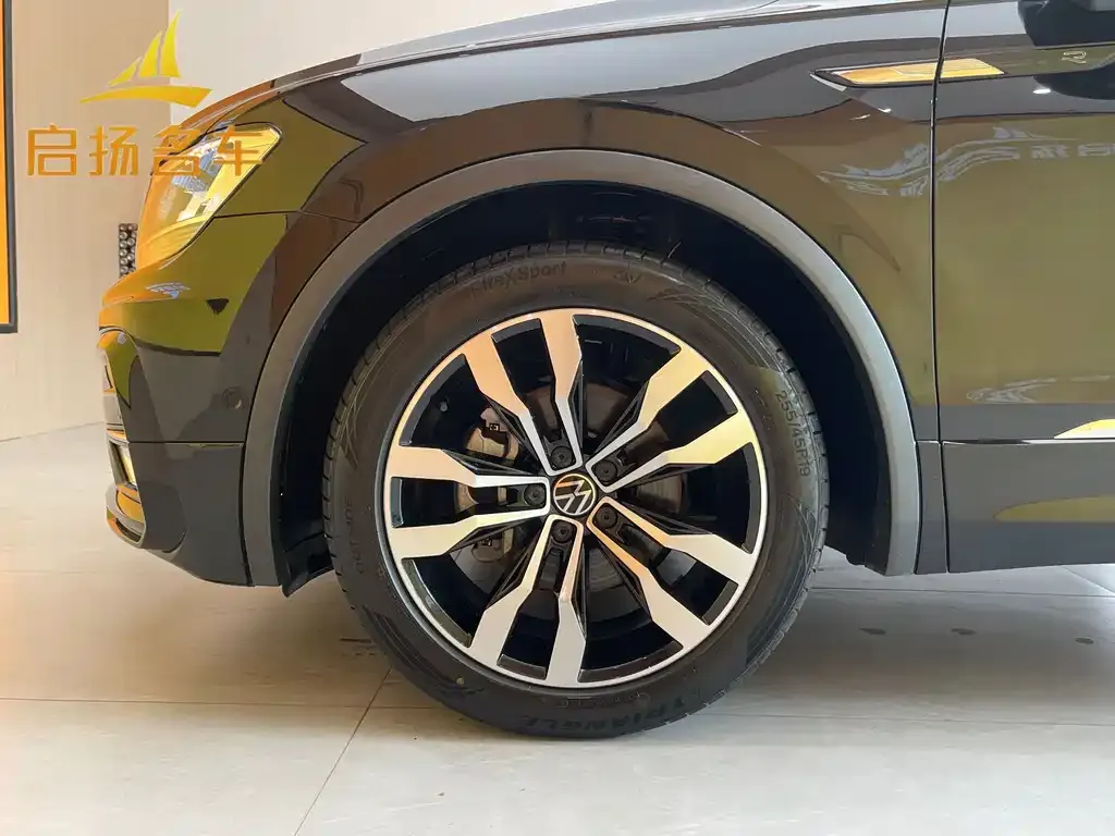 Volkswagen Tiguan L 2021 из CN, фото 10