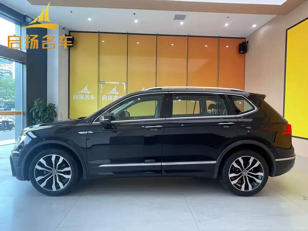 Volkswagen Tiguan L 2021 из CN, фото 3