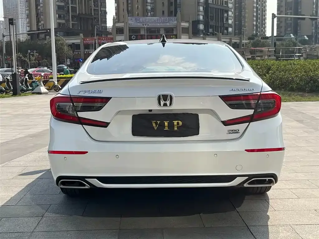 Honda Accord — фото 5